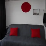 3 étoiles Studio 4 couchages résidence port cros à Sète